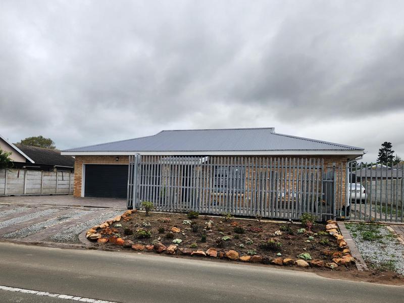 5 Bedroom Property for Sale in Die Bult Western Cape